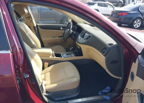 2011 Hyundai Genesis 3.8 z USA, uszkodzony, nr VIN KMHGC4DE3BU116710